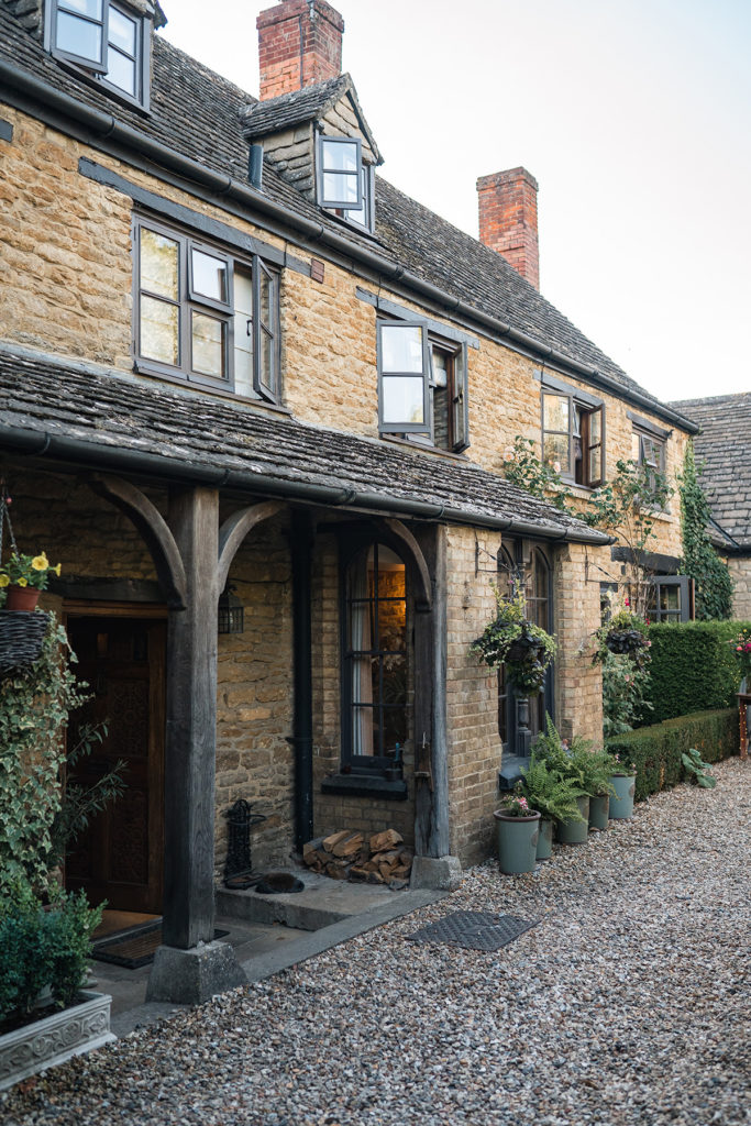 Oxfordshire airbnb used as wedding venue