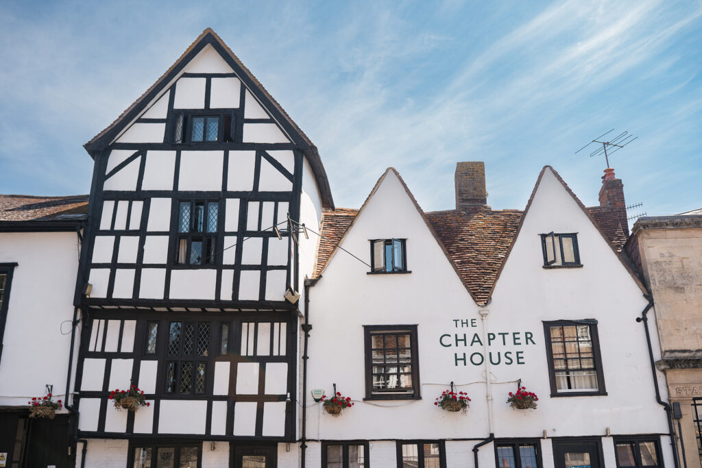 Image of the Chapter House, pub where a Groom is getting ready